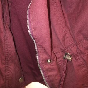 YMI burgundy vest size M, like new